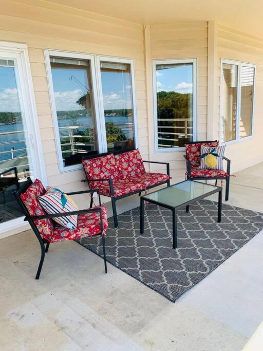 Apartment The View In Ozark. *